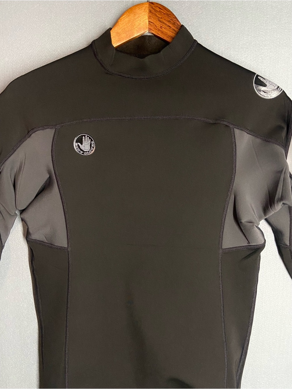 Body Glove Men's Black and Charcoal Long-Sleeve Wetsuit Top